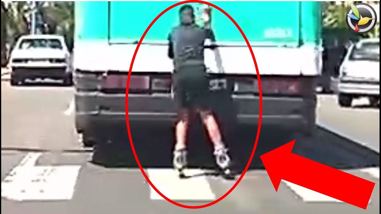 Caught on BlackVue Rollerblading Behind a Bus in Morocco