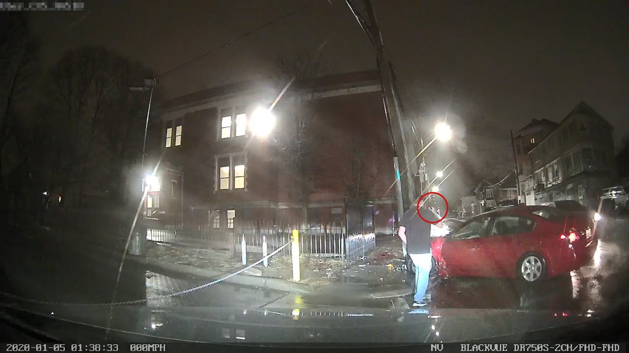 Man Shows How To Act When You Witness A Crash #CaughtOnBlackVue