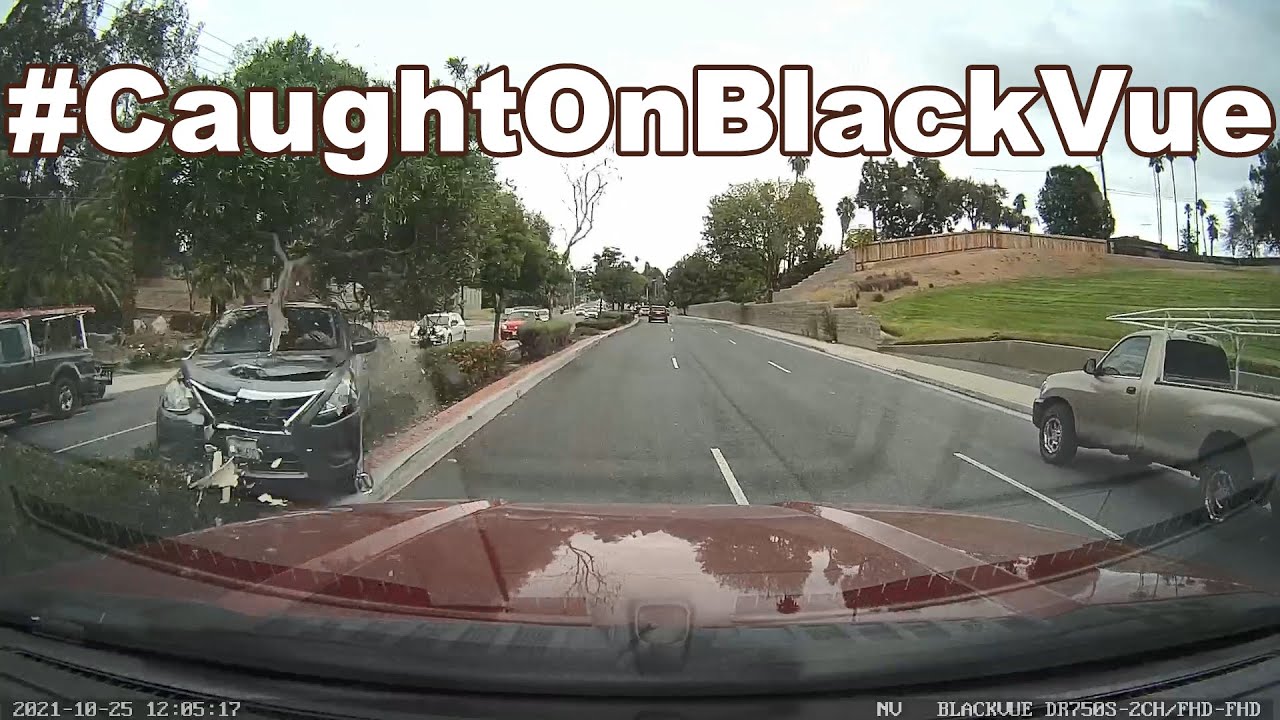 Unbelievable HEAD-ON NEAR MISS #CaughtOnBlackVue
